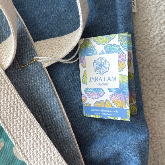 Jana Lam Tote NWT - Picture 3 of 7